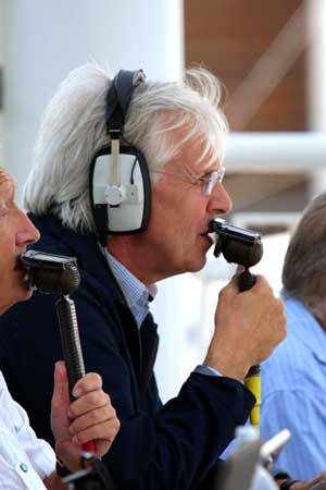 Photo of Dave Allen commentating on a county championship match at the Ageas Bowl